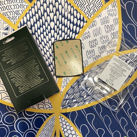 Kate Spade Puffer Fish Pocket/Card holder - Picture 2 of 3